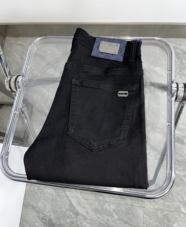 ブランドジーンズ正面デザイン